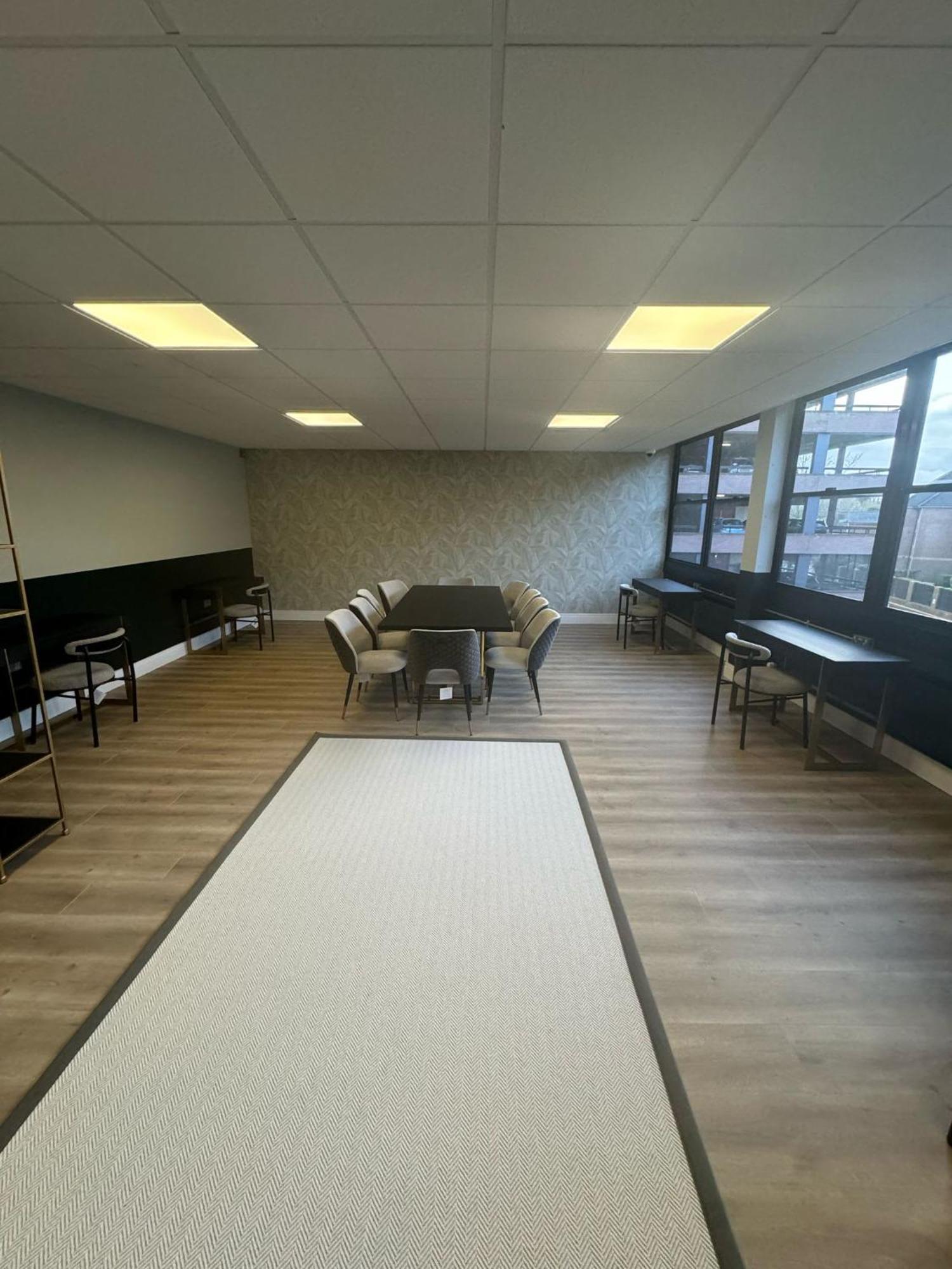 Modern Studio Apartment In East Grinstead Buitenkant foto